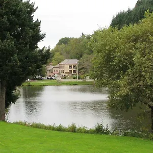 https://au-lac-des-moines.hotels-rhonealpes.com